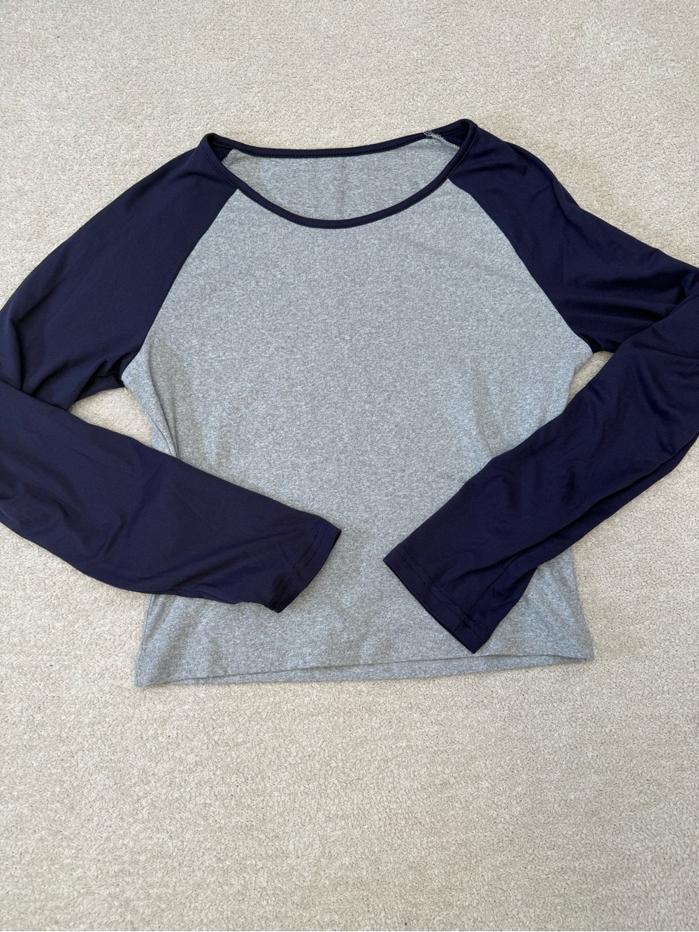Women's Two-Tone Long Sleeve Raglan Top - Gray & Navy